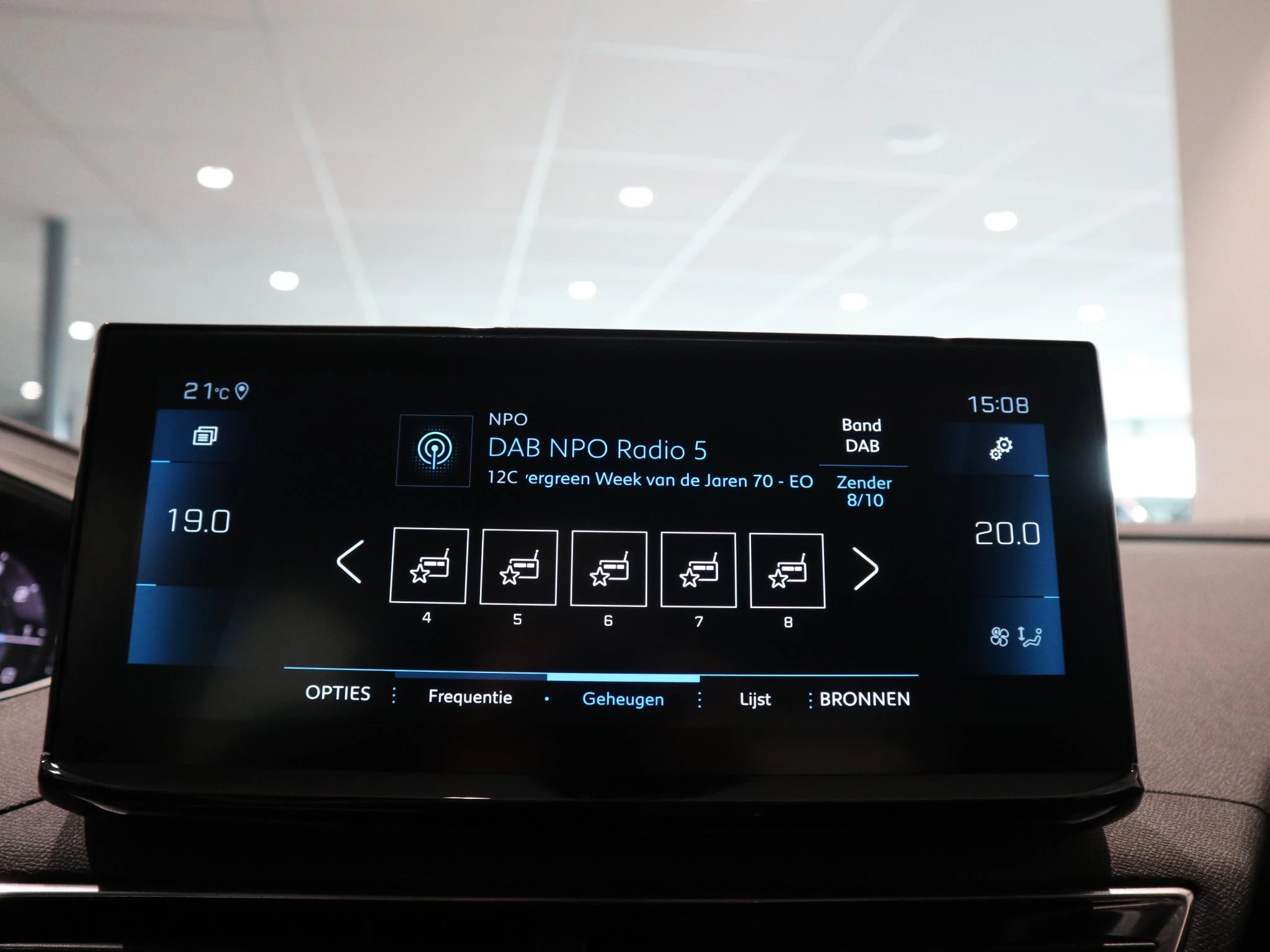 Peugeot-3008-image-17