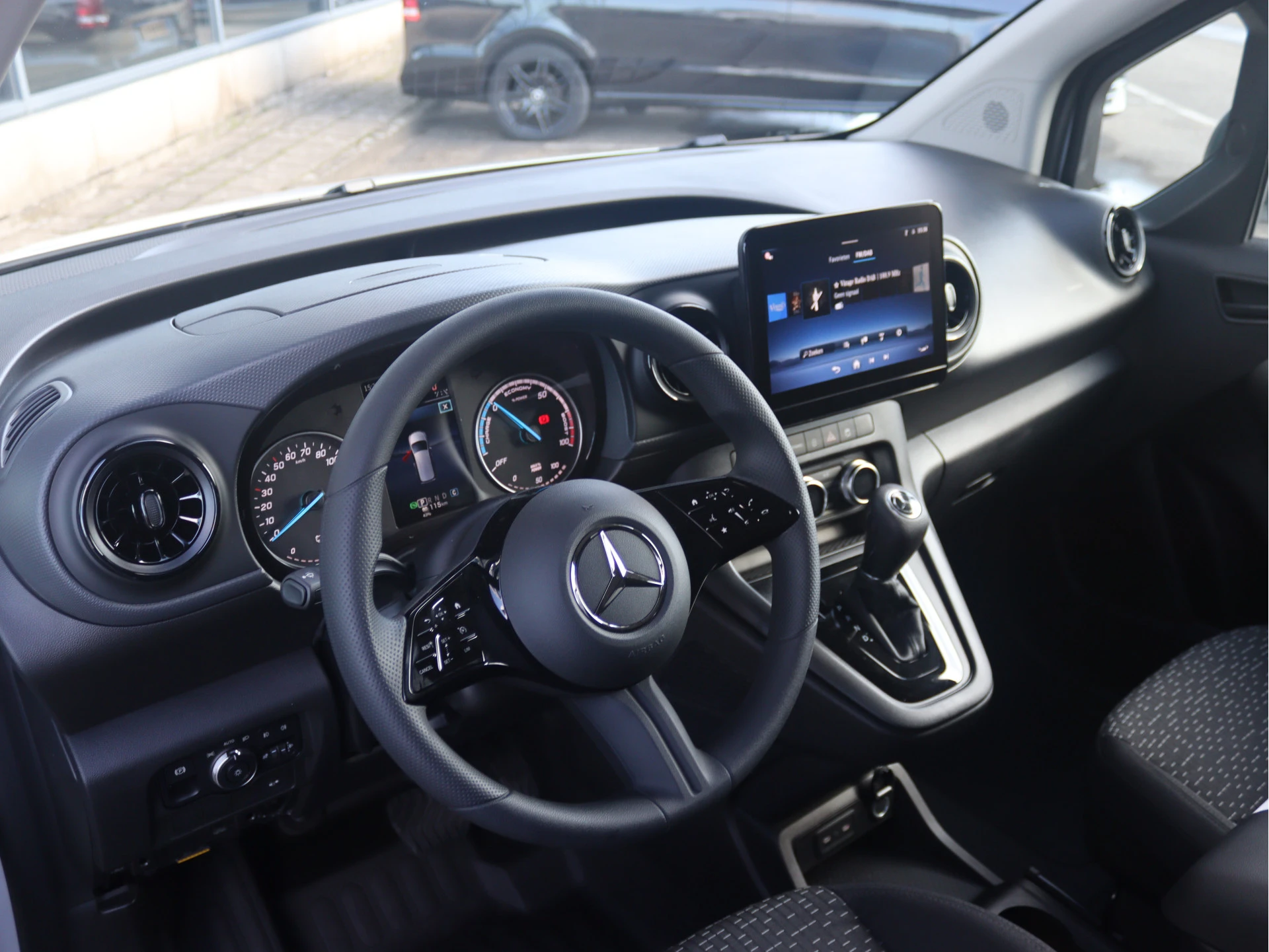 Mercedes-Benz-eCitan-image-3