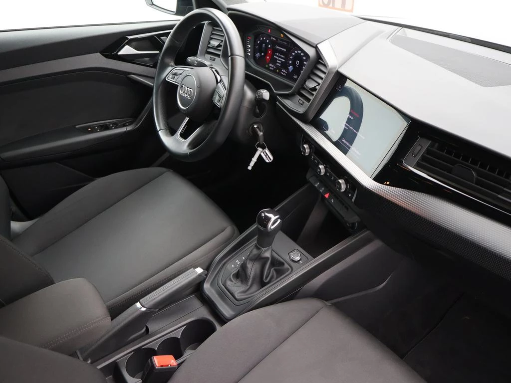 Audi A1 Sportback Audi A1 Sportback Business Edition Attraction 25TFSI 95PK *AUTOMAAT*PDC*VIRTUAL COCKPIT*APP-CONNECT*NAVI*CRUISE*...*