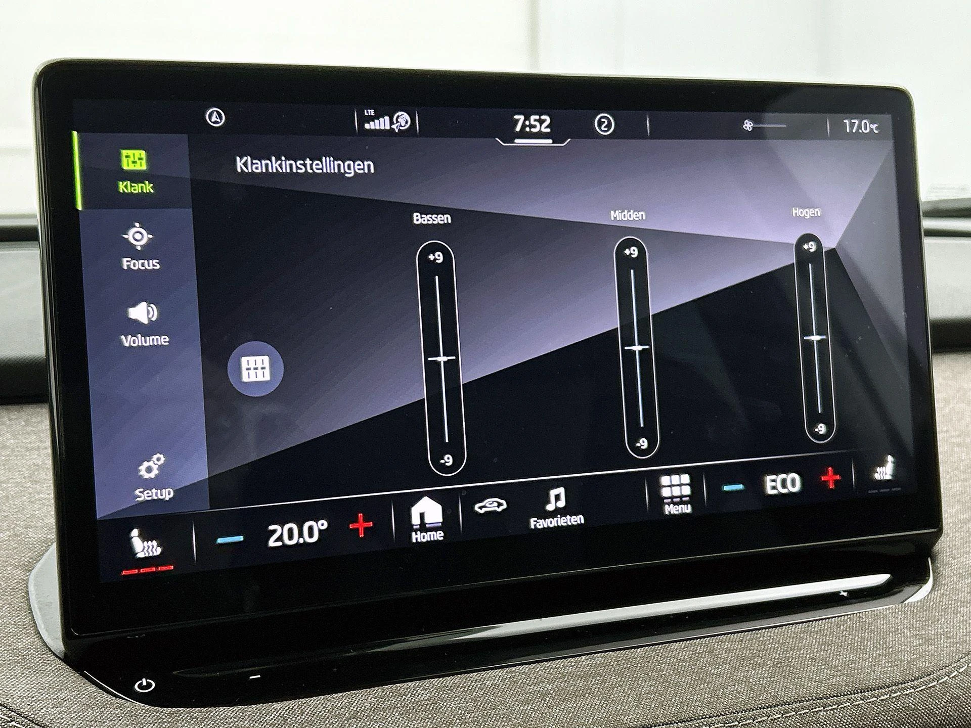 Škoda-Enyaq iV-image-13