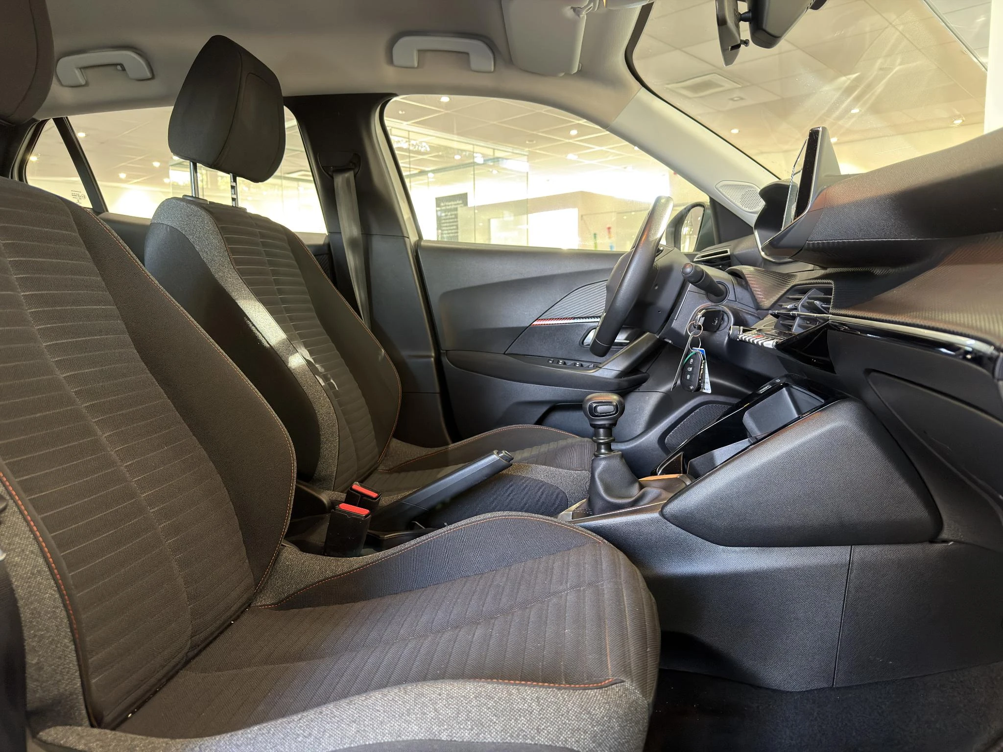 Peugeot-2008-image-10