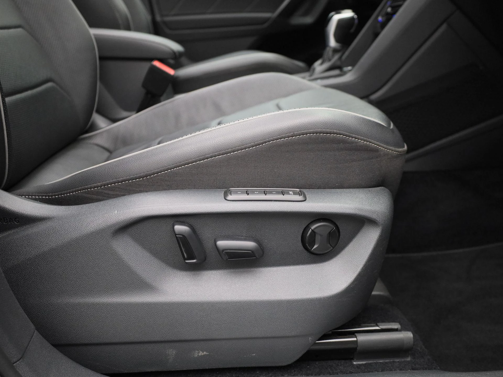 Volkswagen-Tiguan Allspace-image-54