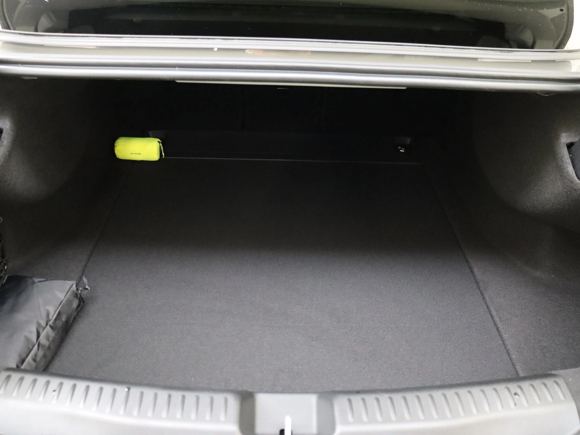 Mercedes-Benz-CLA-image-28