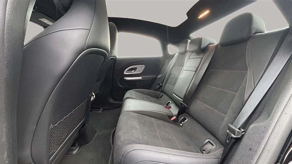 Mercedes-Benz-CLA-image-19