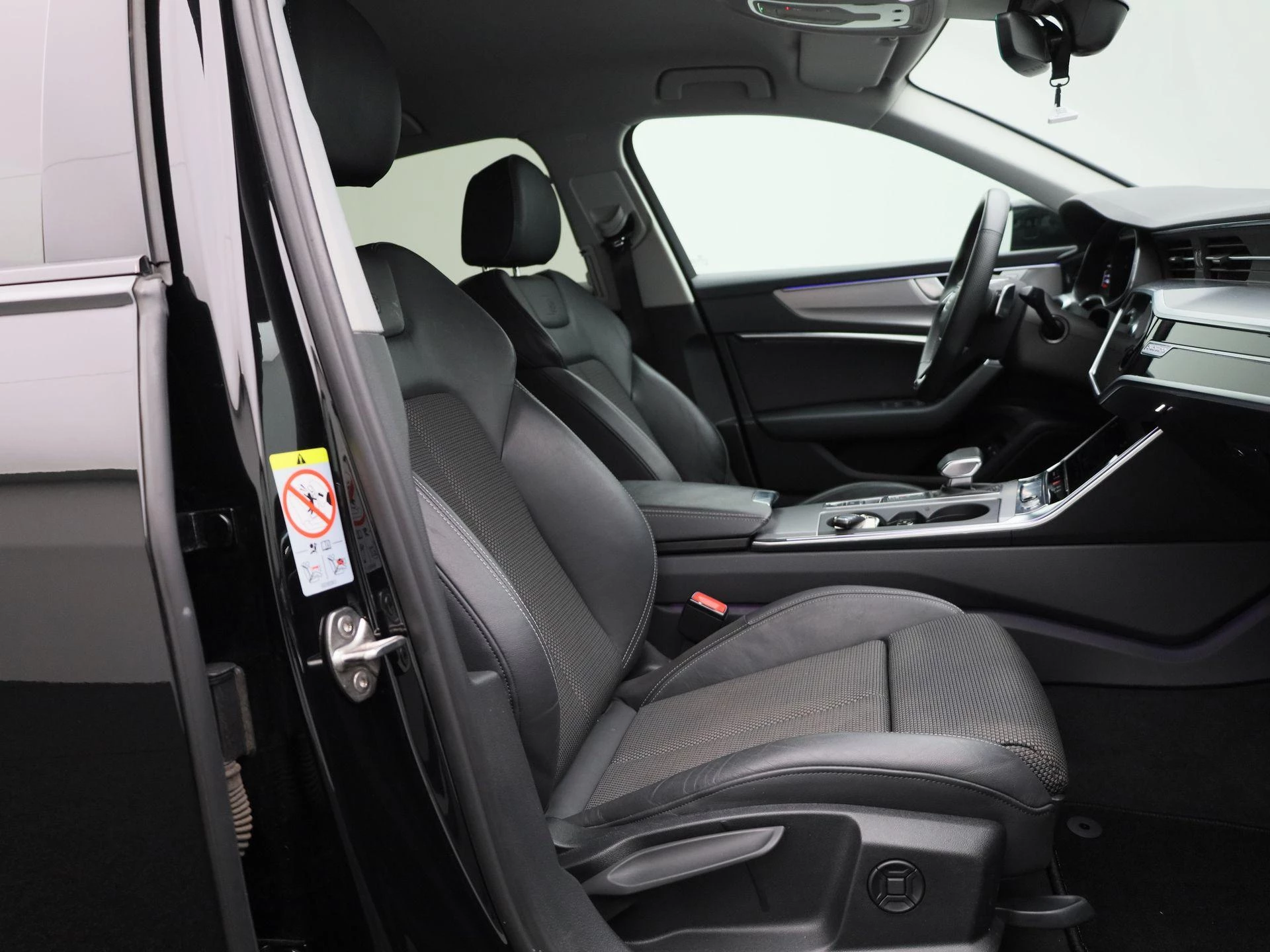 Audi A6 Limousine 55 TFSI e quattro Pro Line S Competition