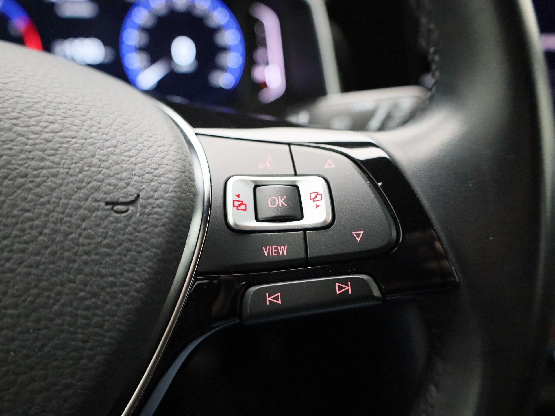 Volkswagen-Polo-image-17