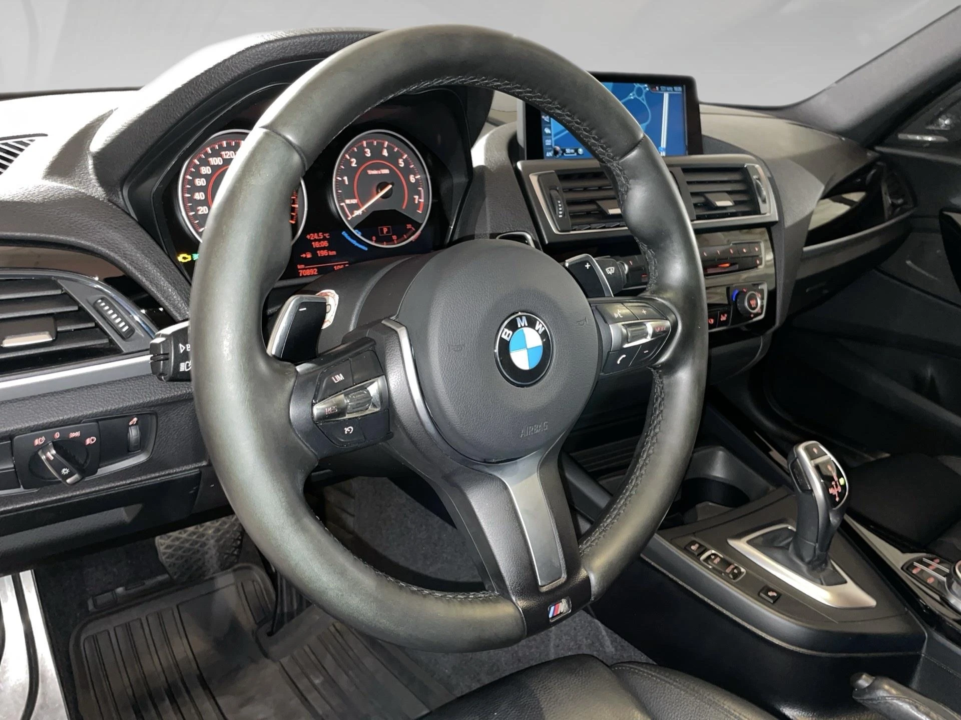 BMW-Série 1-image-7
