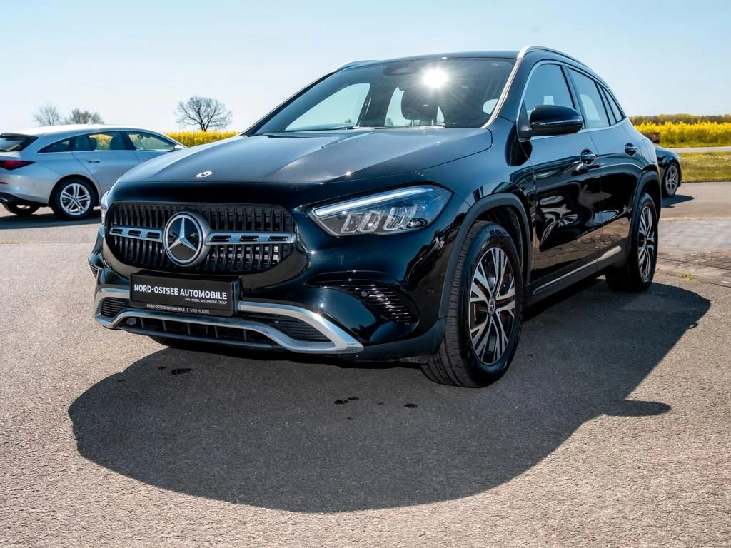 Mercedes-Benz-GLA 200 d-image-7