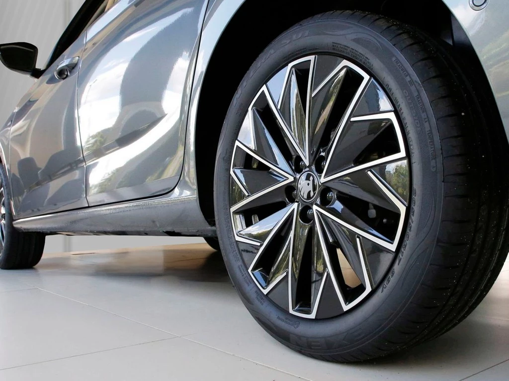 Škoda Scala Tour 1.0 TSI UPE 37.370 Infotainment Komfort+