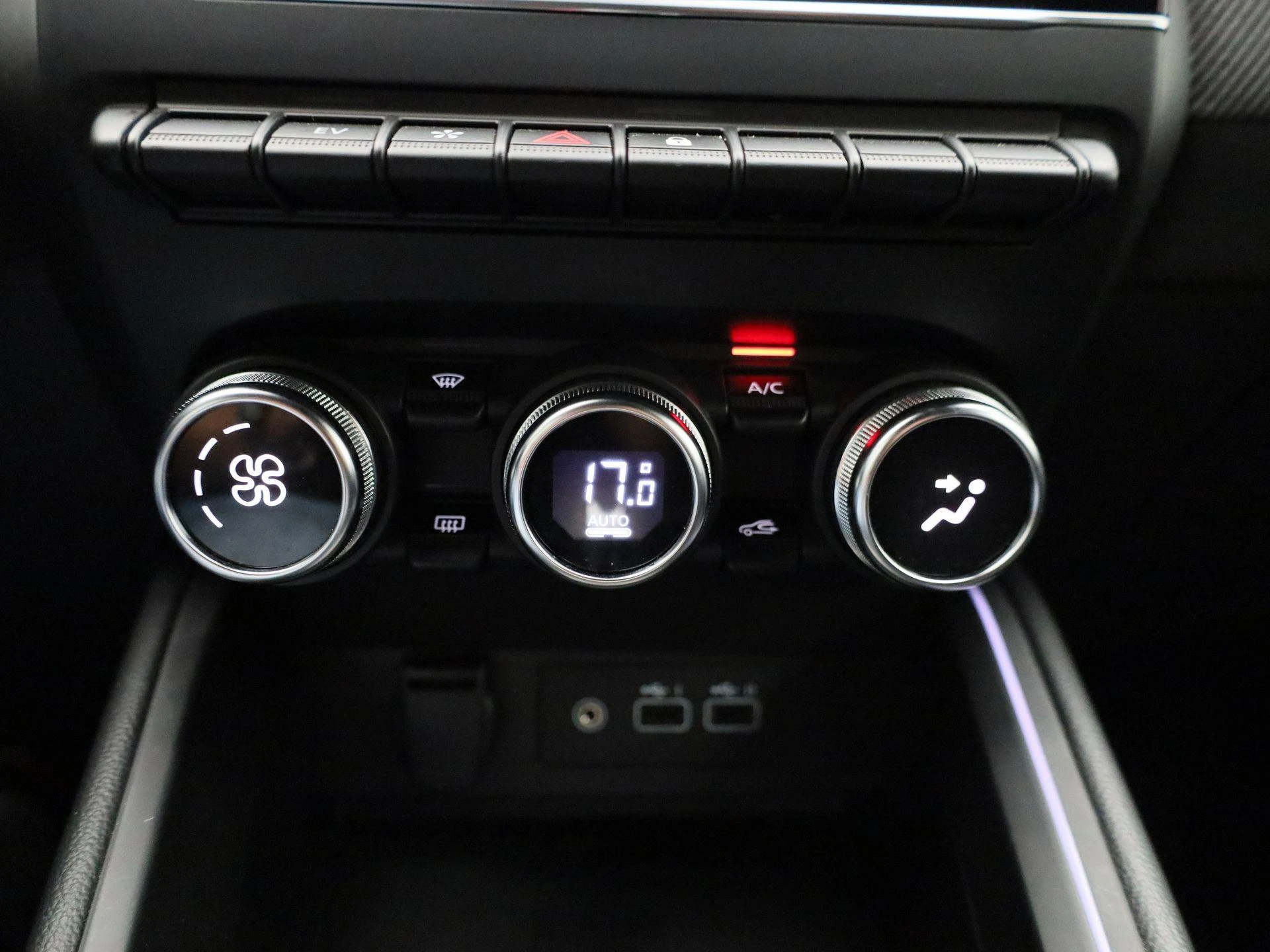 Renault-Clio-image-18