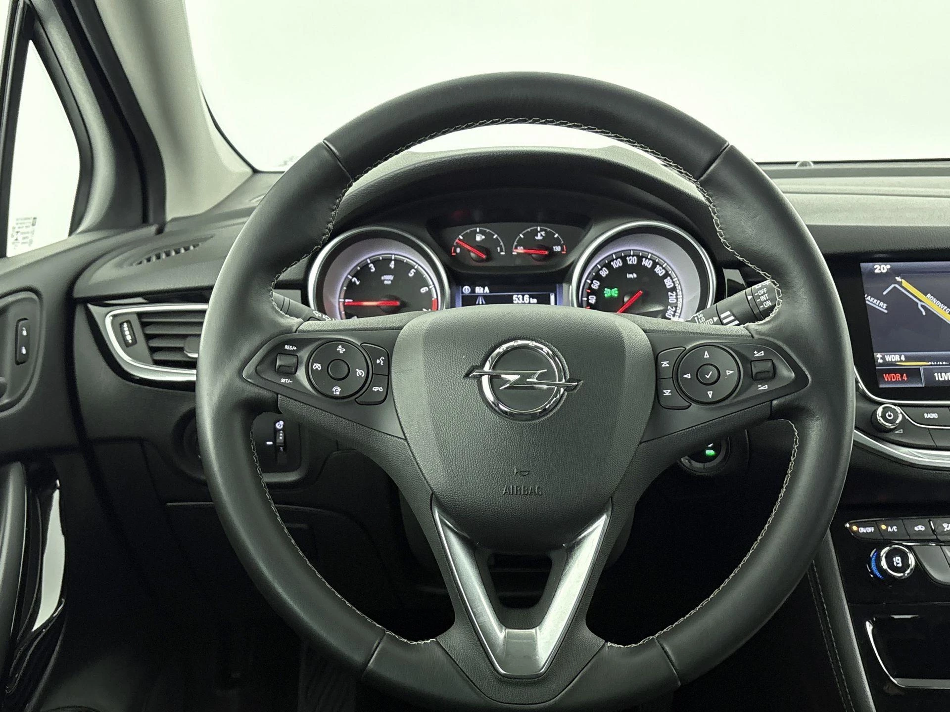 Opel-Astra-image-13
