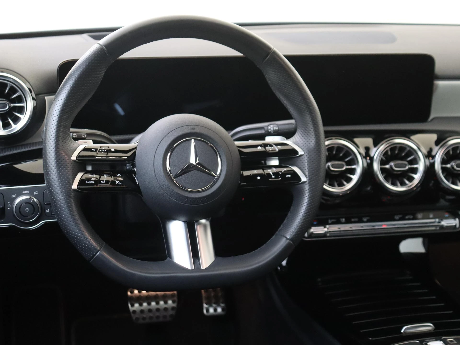 Mercedes-Benz A-Klasse 250 e Business Solution AMG