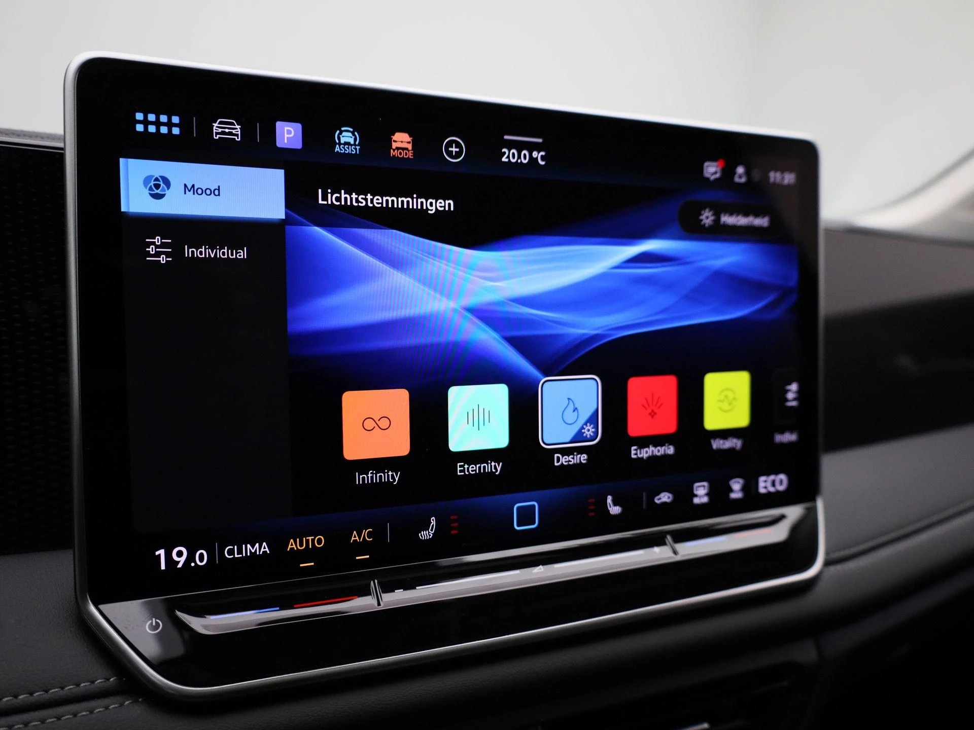 Volkswagen-Tiguan-image-31