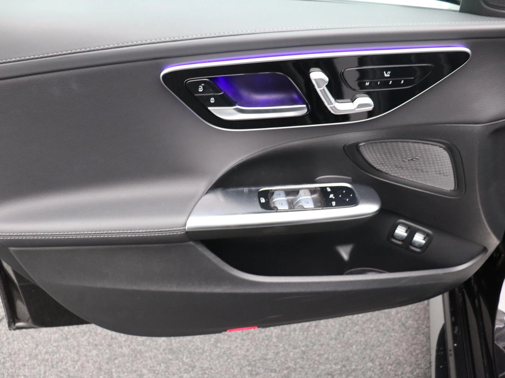 Mercedes-Benz C-Klasse 300 e AMG Line Berline + CARPLAY + LED + CAMERA + NIGHTPAKKET +