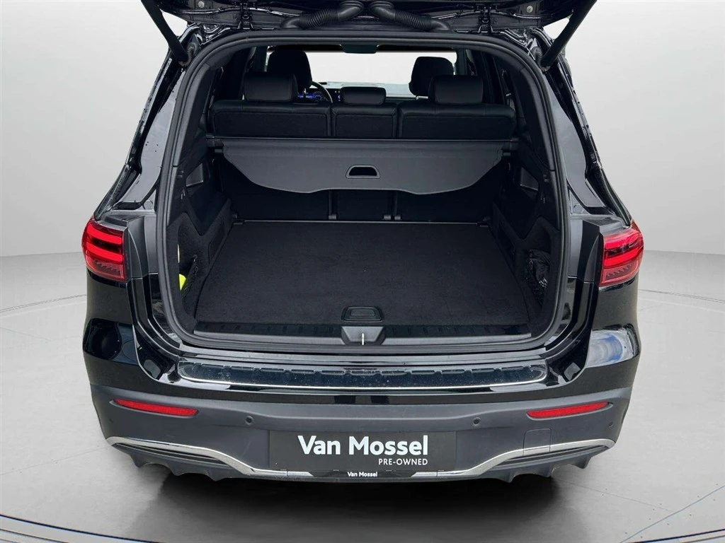 Mercedes-Benz-EQB-image-24