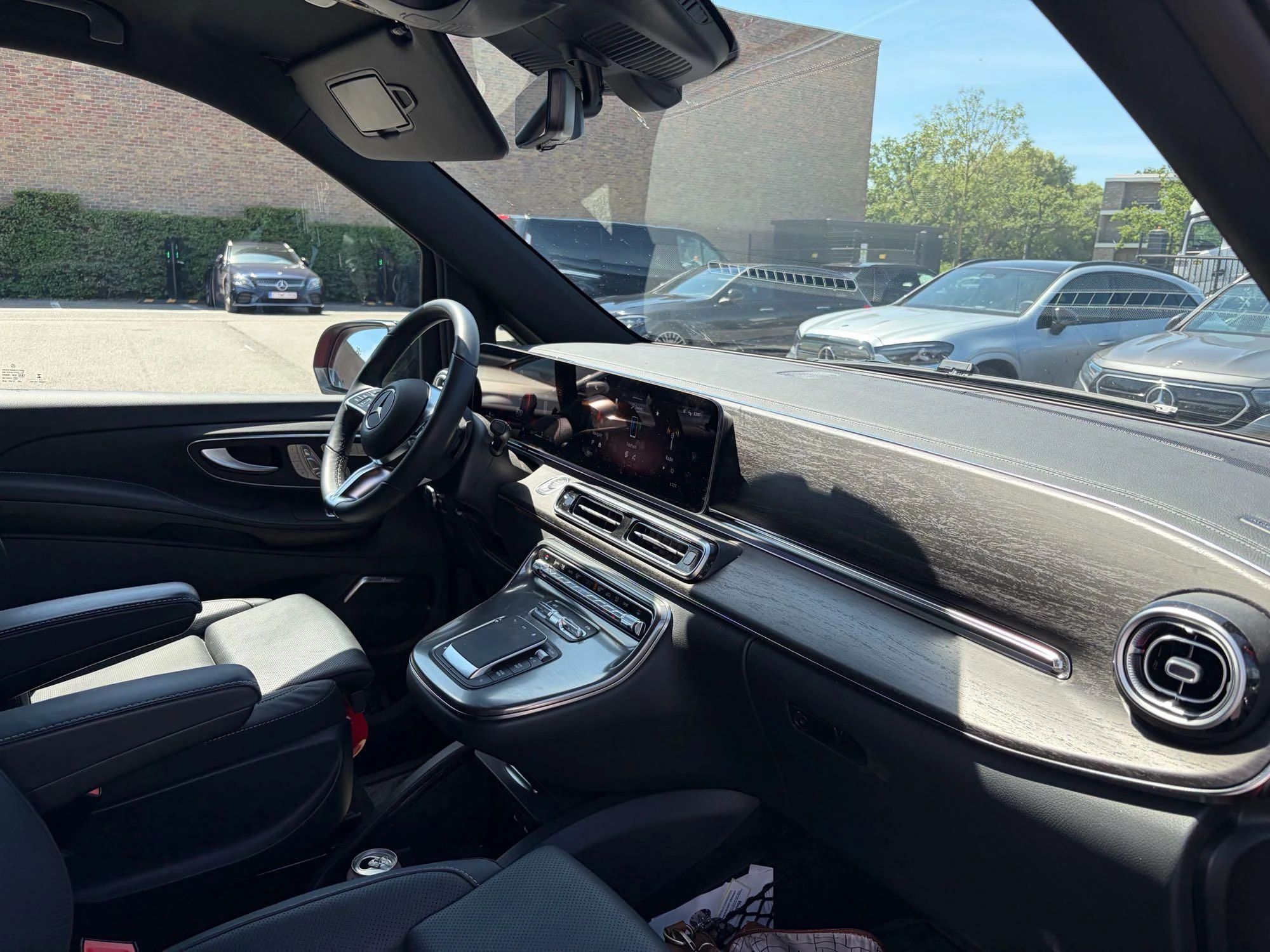 Mercedes-Benz-V-Klasse-image-1