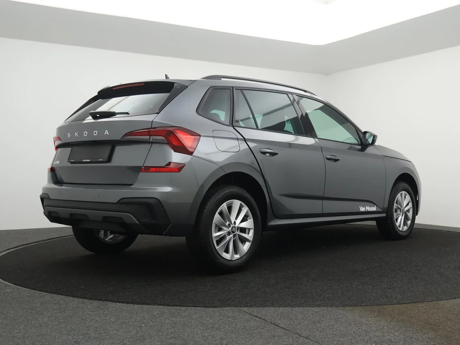 Škoda Kamiq Kamiq Family 1,0 TSI 85 kW 6v Man. / DEMO