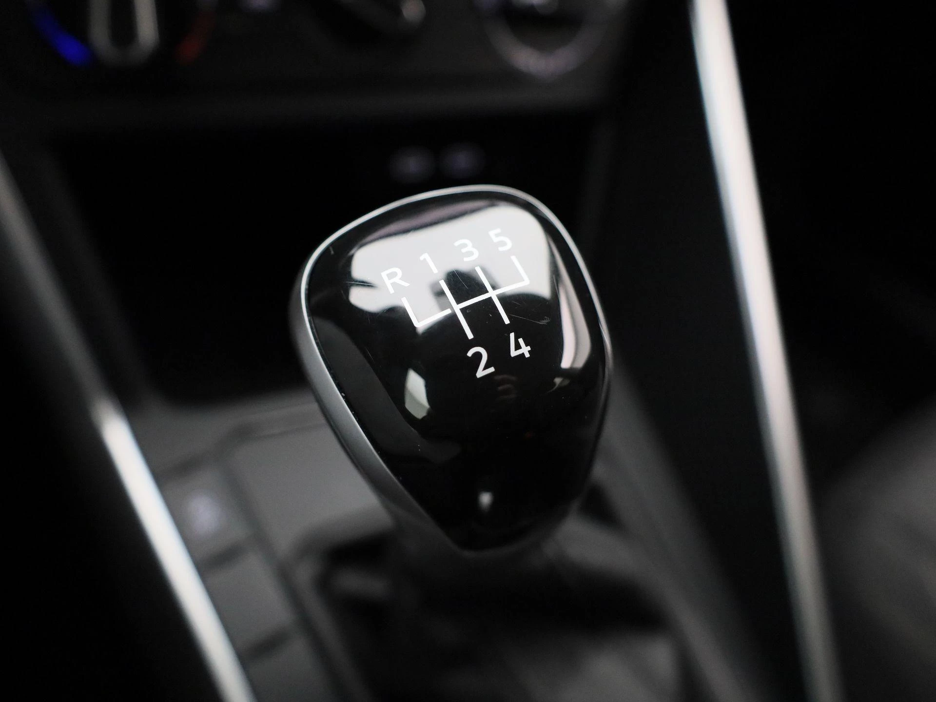 Volkswagen-Polo-image-28