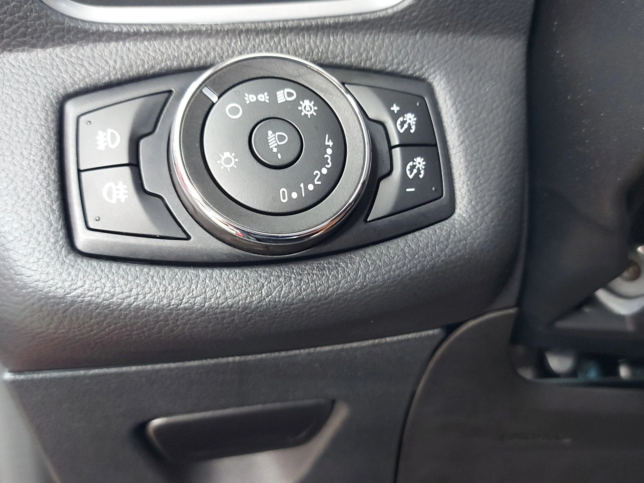 Ford-B-MAX-image-18