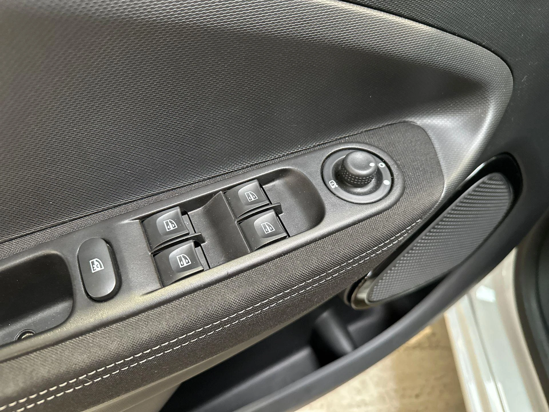 Renault-ZOE-image-20
