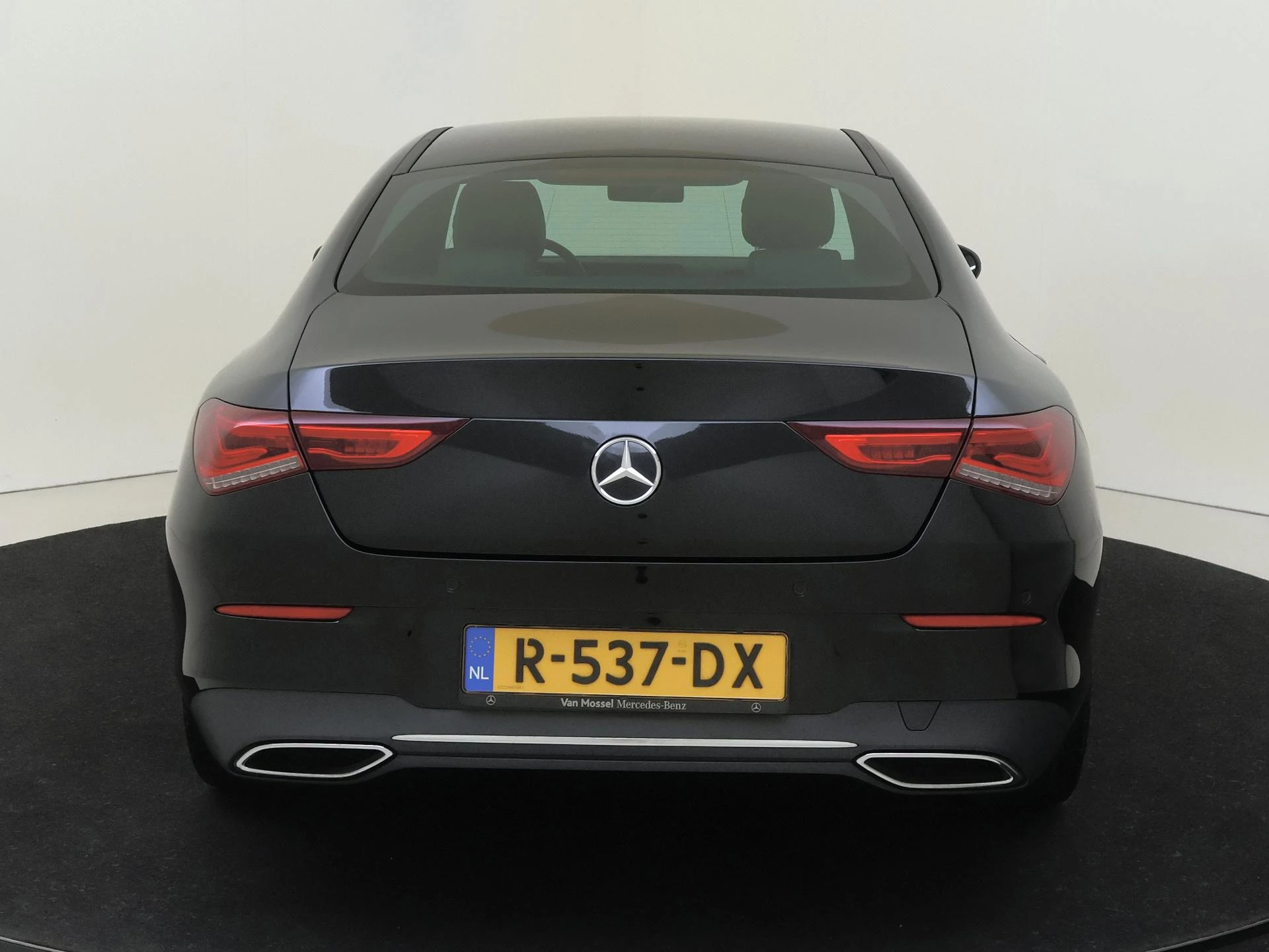 Mercedes-Benz-CLA-image-7