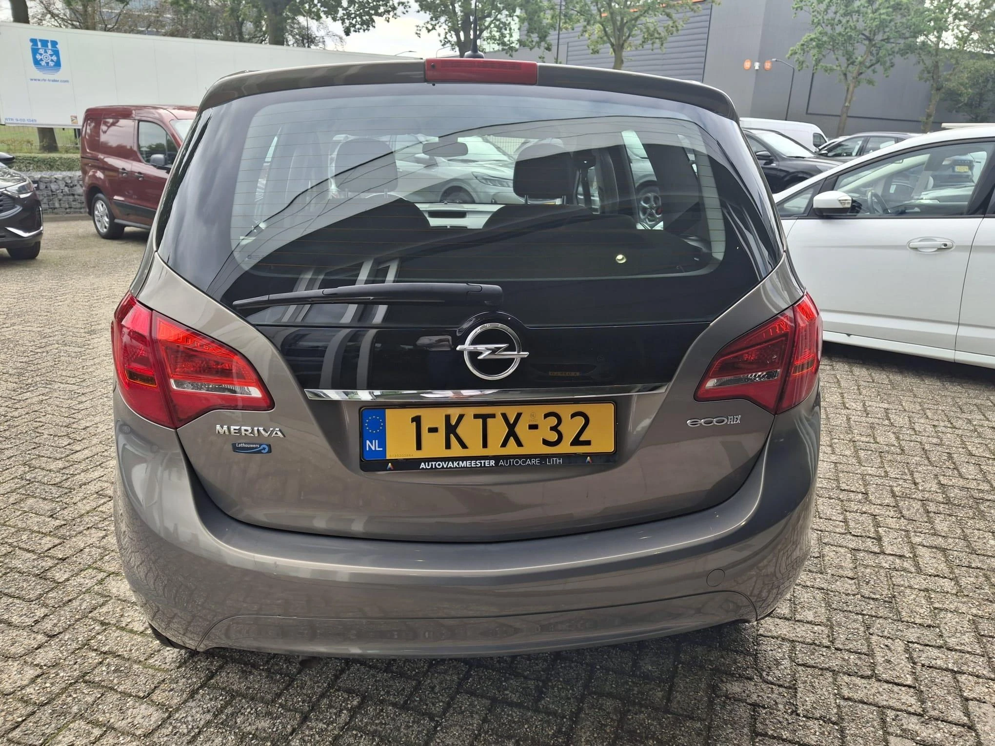 Opel-Meriva-image-3