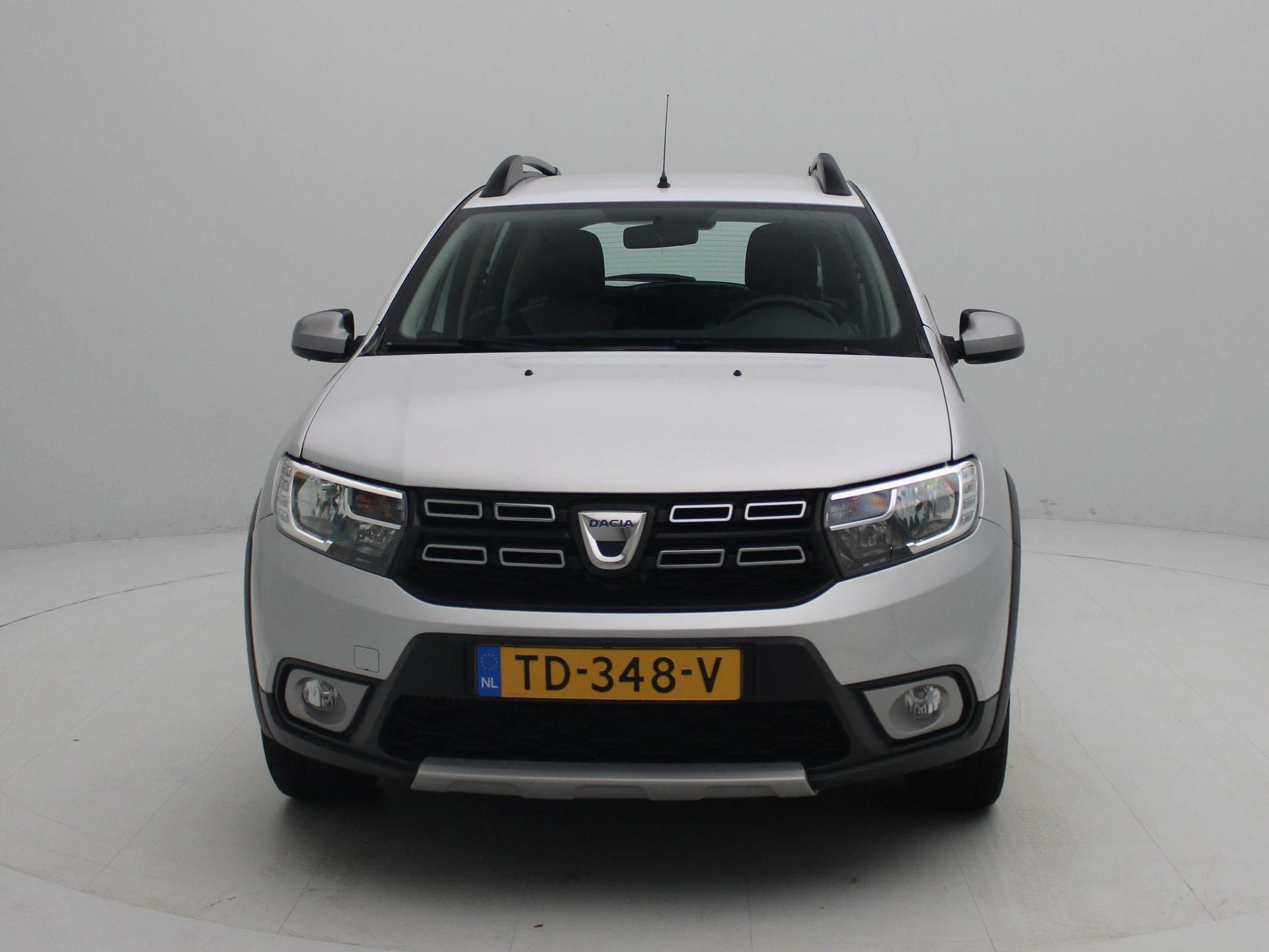 Dacia-Sandero Stepway-image-2