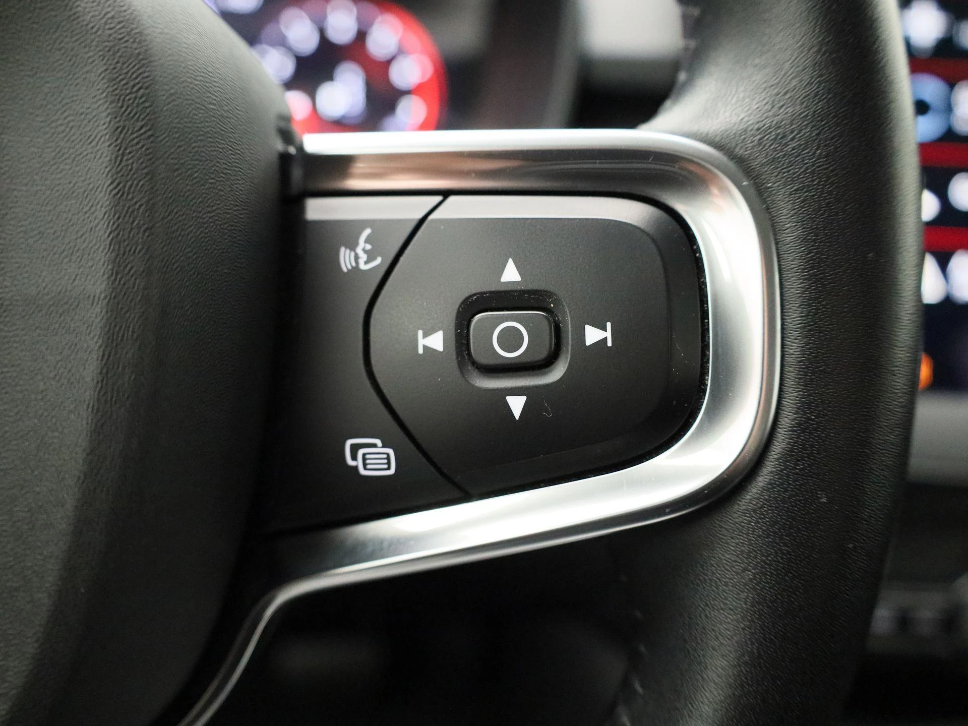 Volvo-XC40-image-14