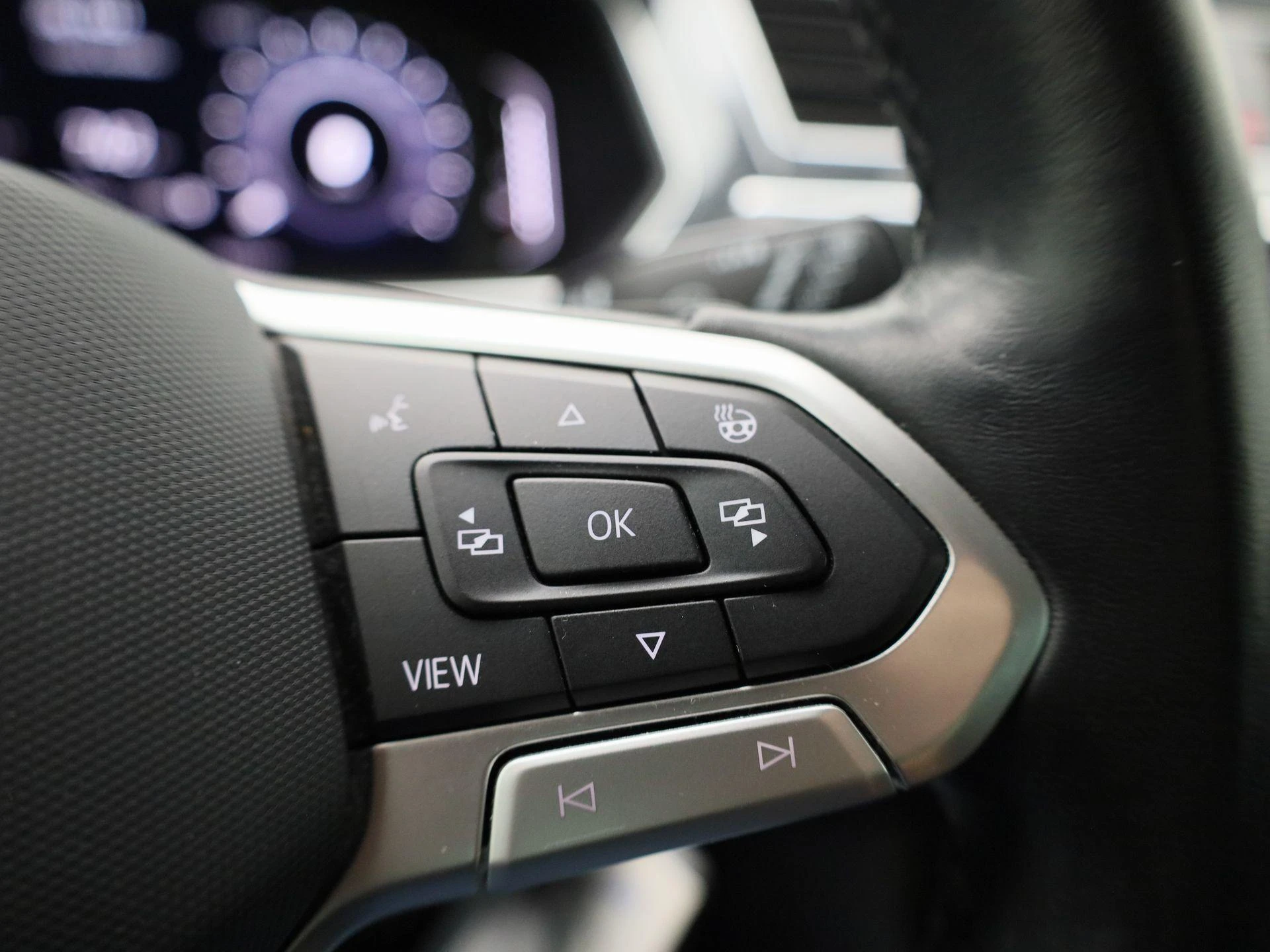 Volkswagen-Tiguan-image-21