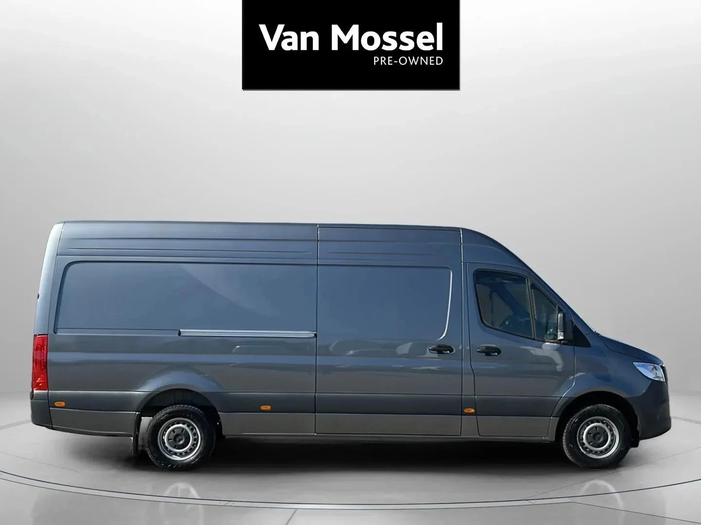 Mercedes-Benz-Sprinter-image-6