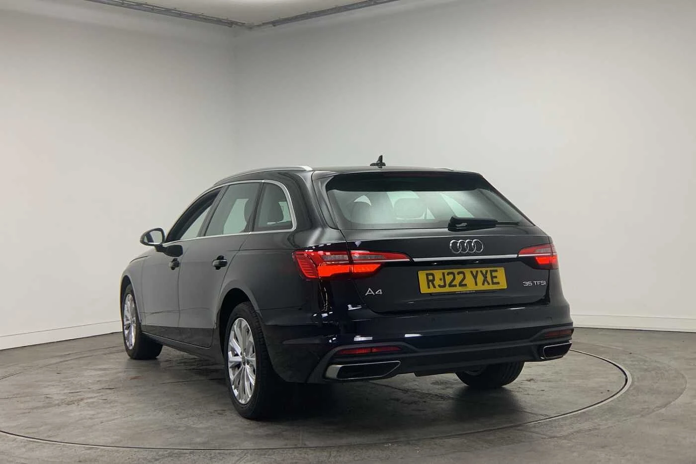 Audi-A4-image-2