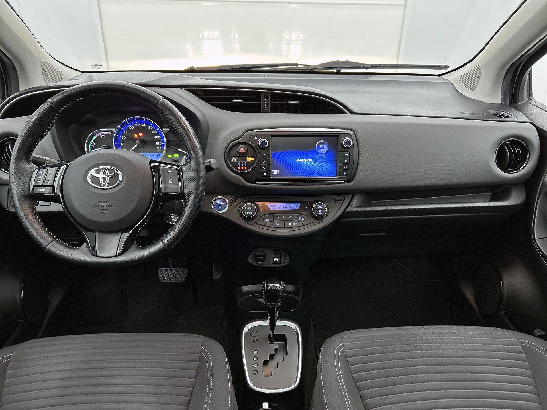 Toyota-Yaris-image-19