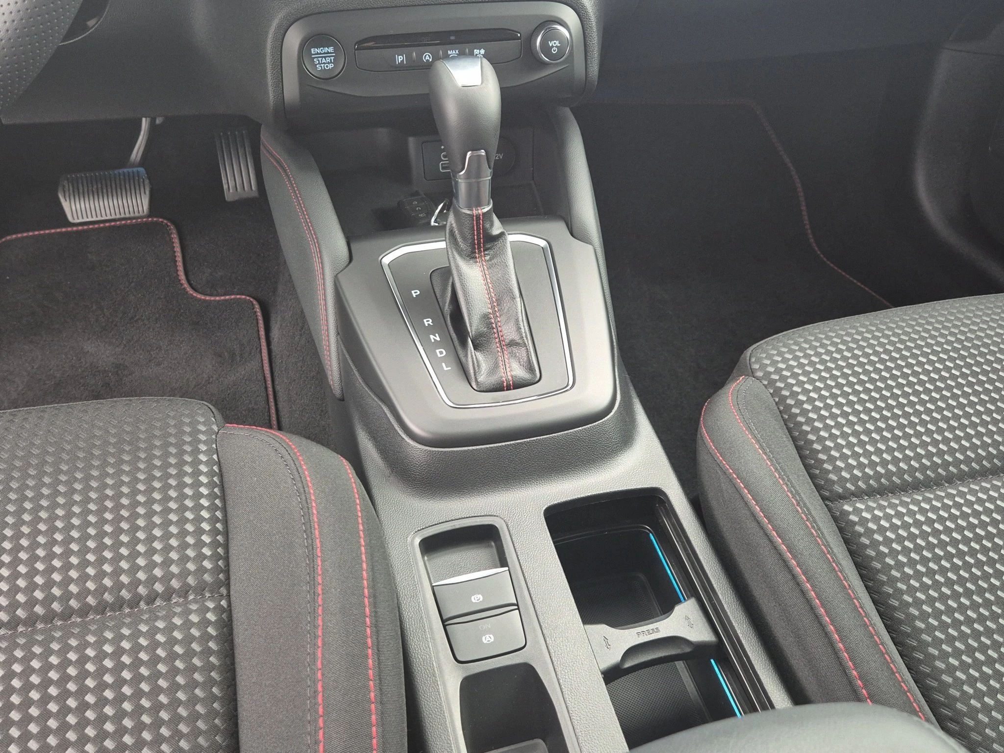 Ford Focus ST-Line X Turnier Aut.*AHK*ACC*HUD*KAM*NAVI*WINTER-PKT.