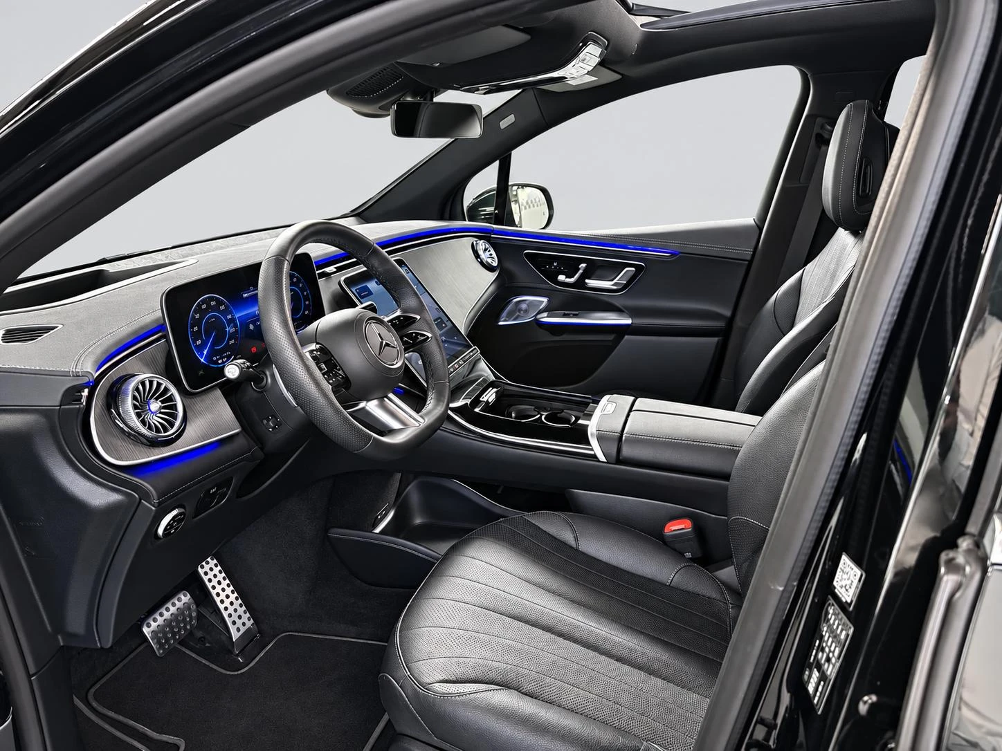 Mercedes-Benz-EQE-image-5