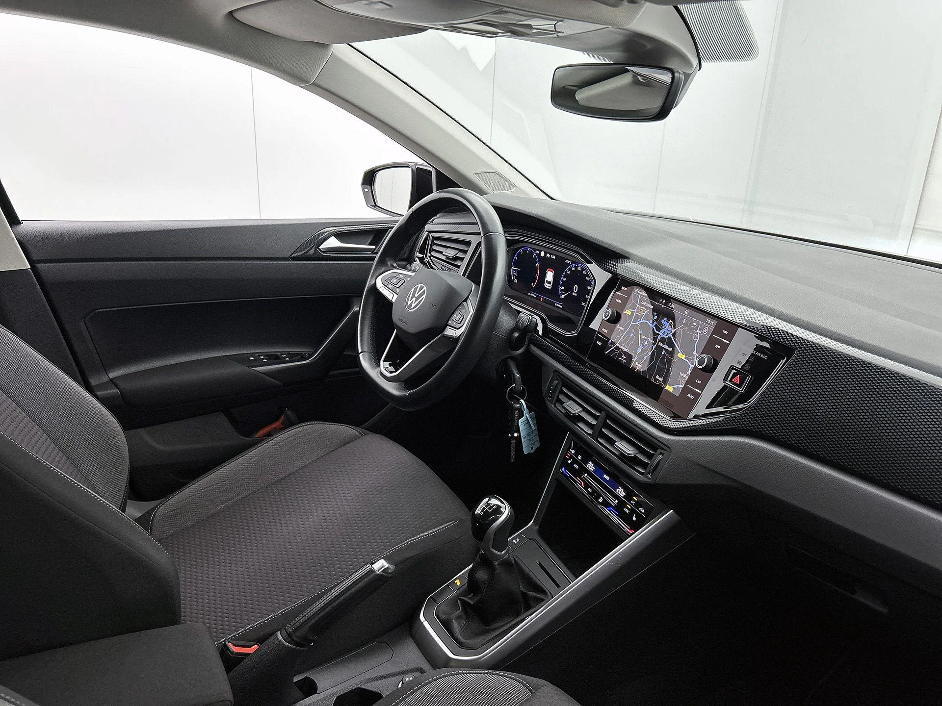 Volkswagen-Polo-image-20