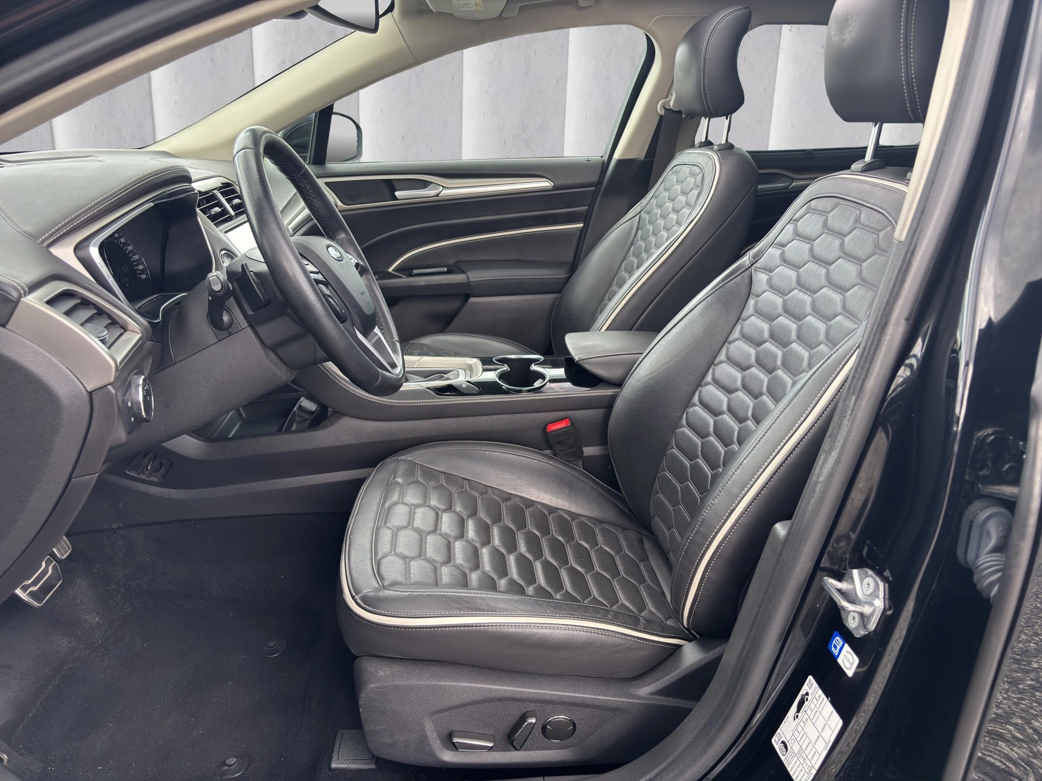 Ford-Mondeo-image-7