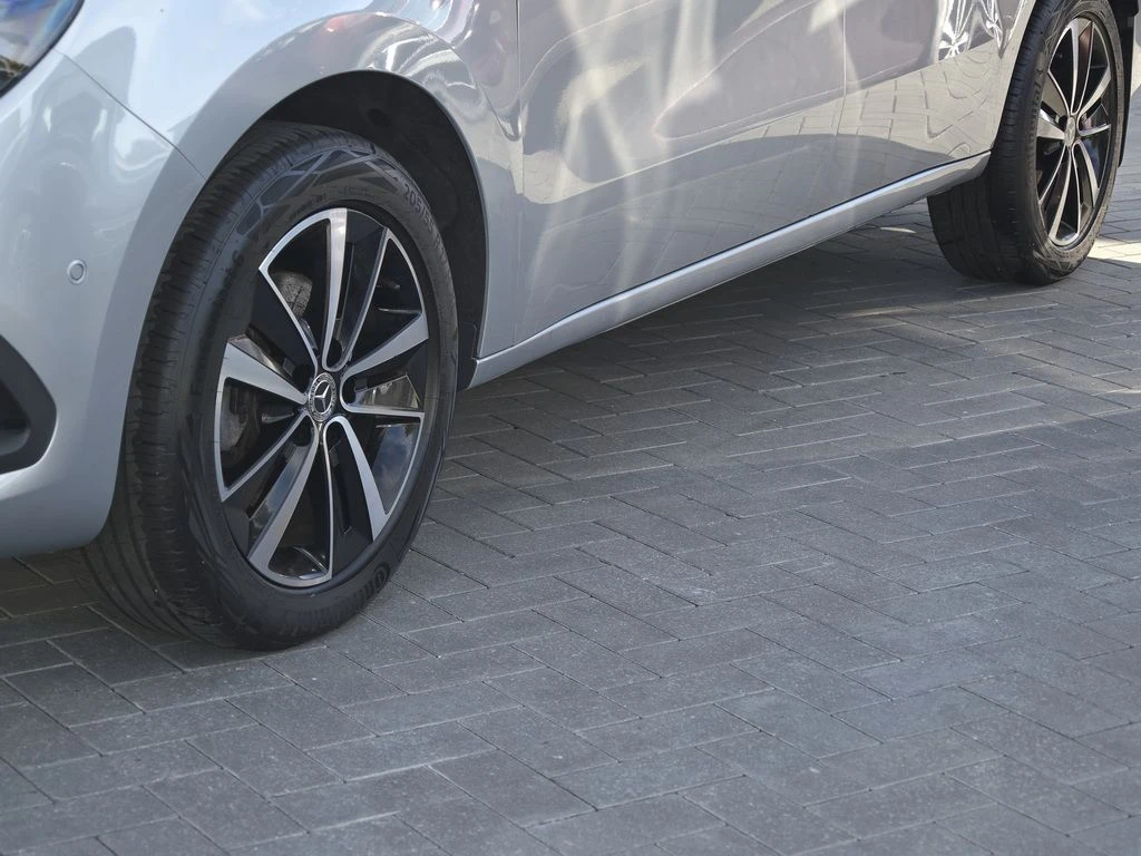 Mercedes-Benz-T-Klasse 180-image-6
