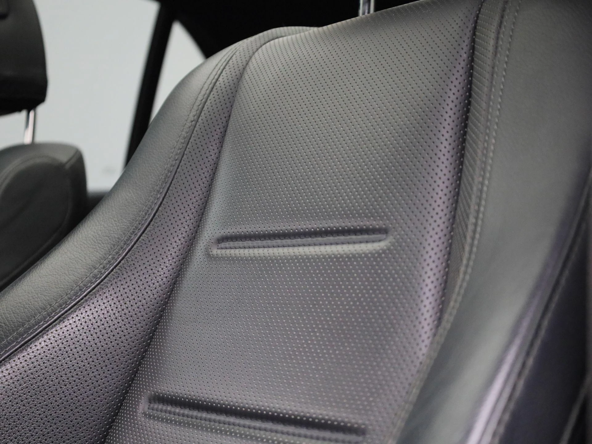 Mercedes-Benz-GLE-image-61