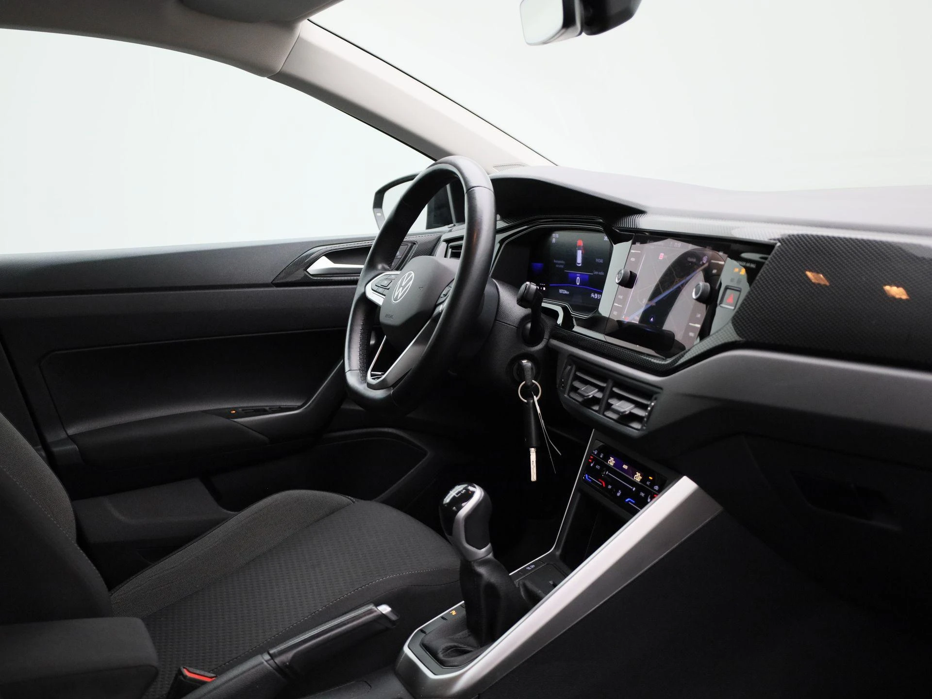 Volkswagen-Polo-image-31