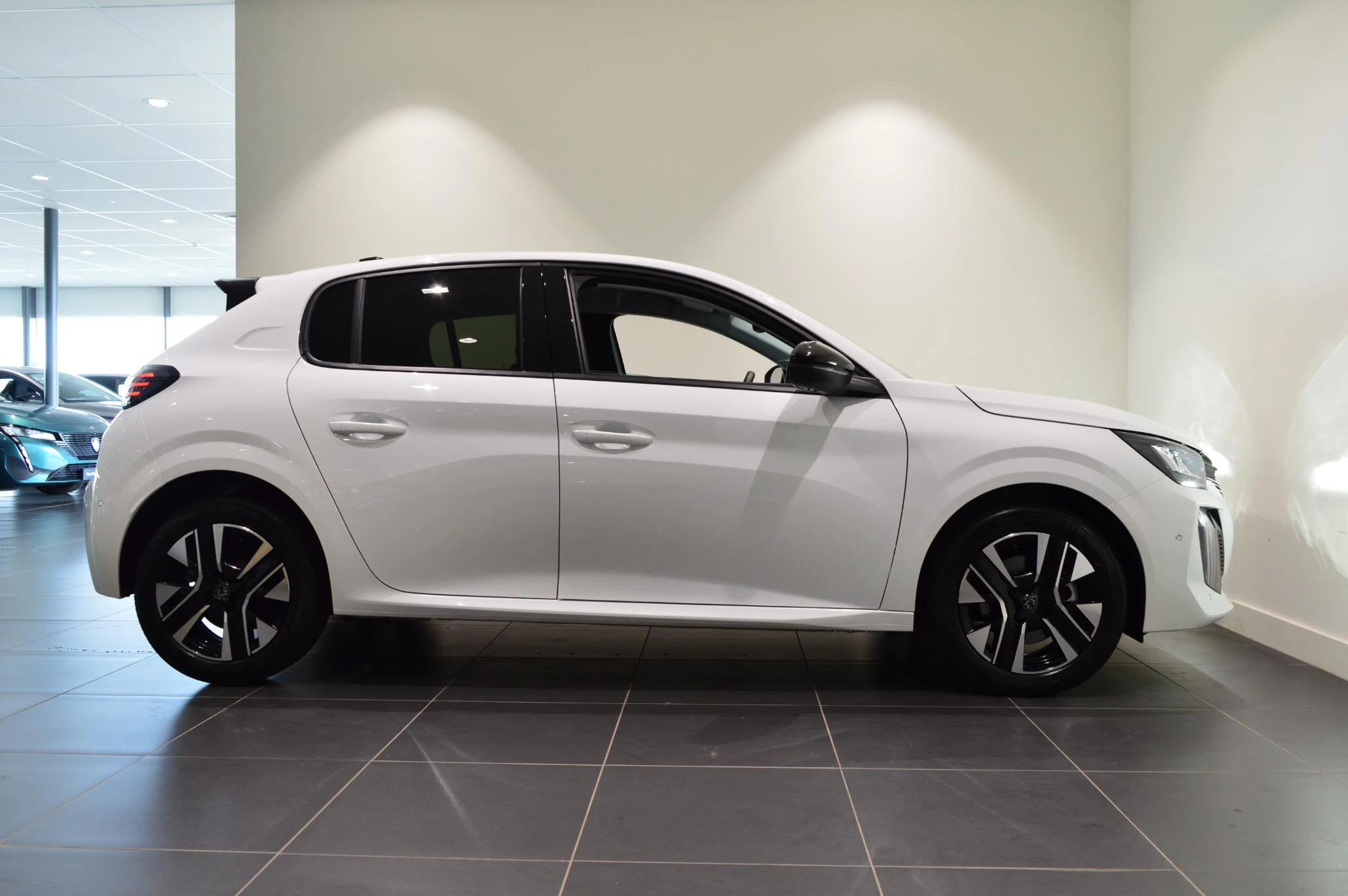 Peugeot-208-image-6