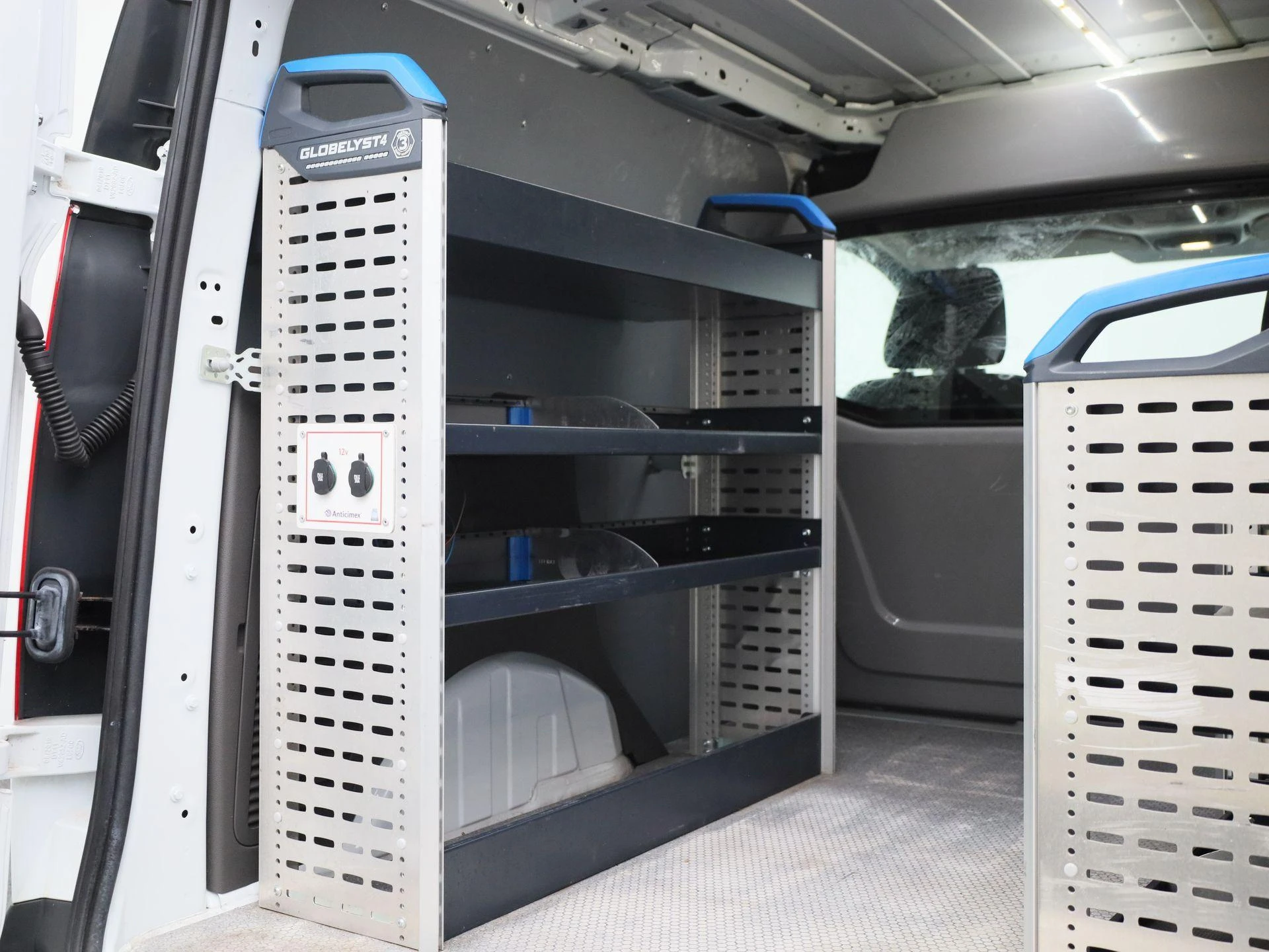Ford-Transit Connect-image-16