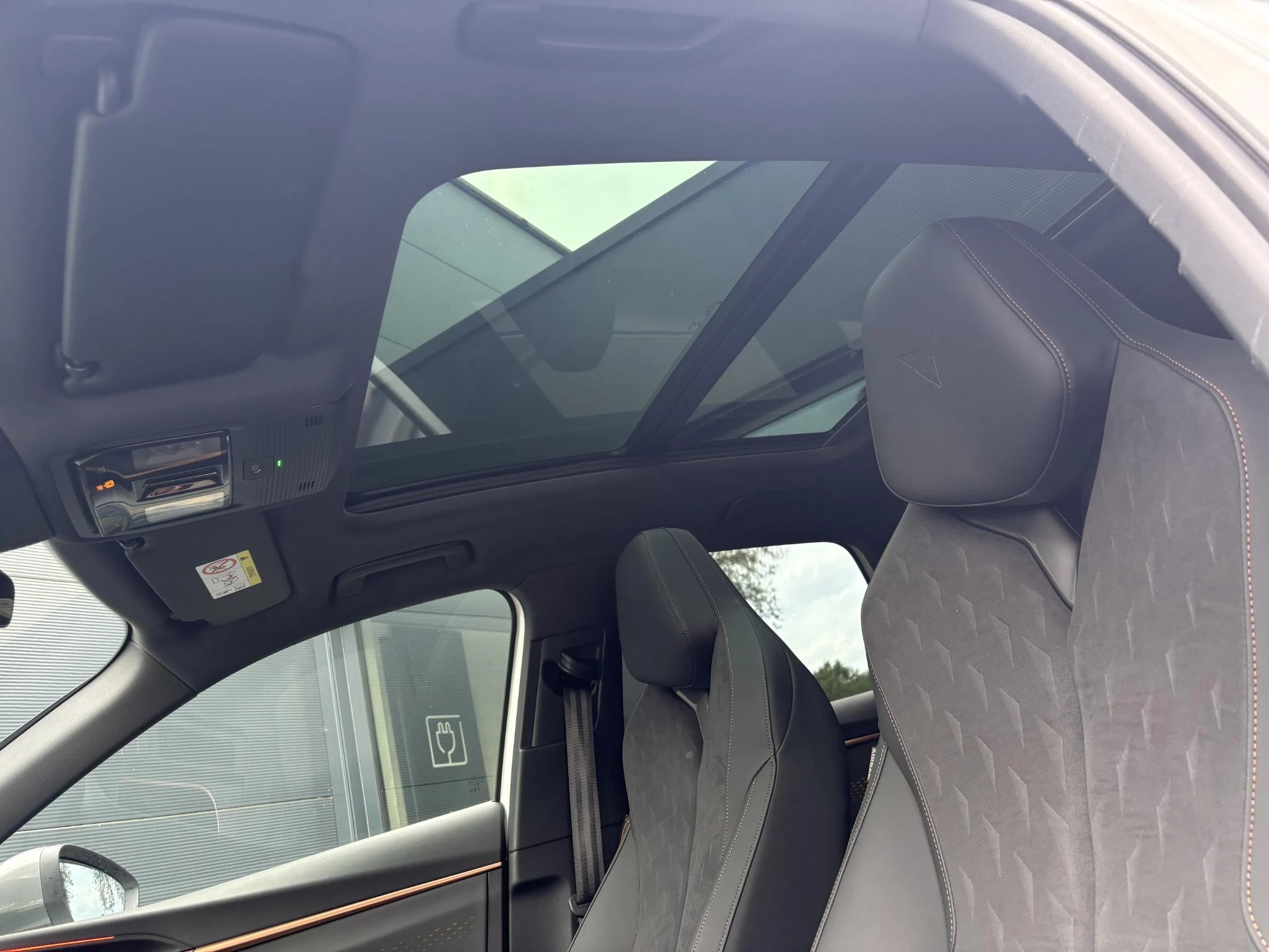 CUPRA Terramar 1.5 TSI e-Hybrid Business