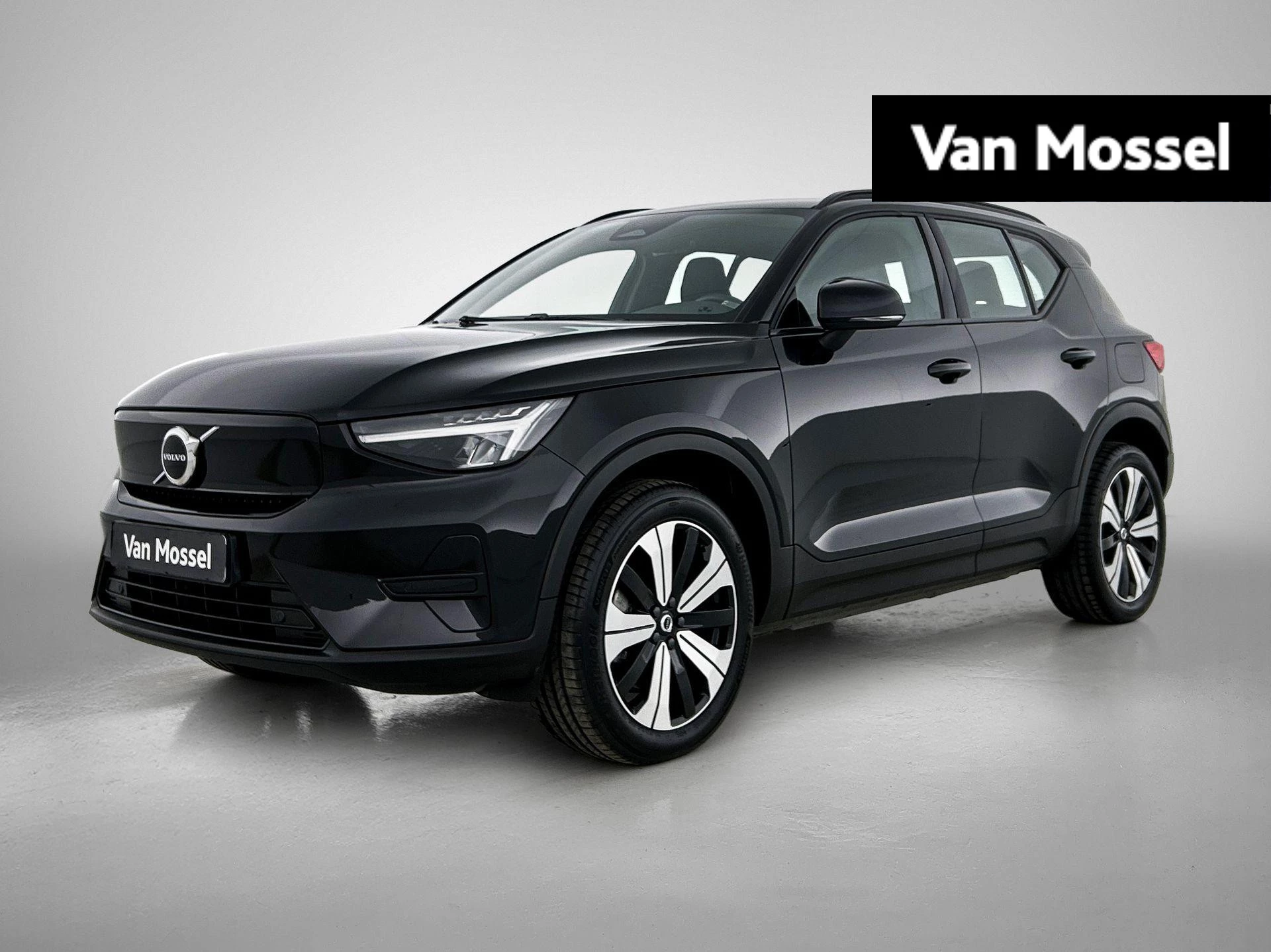 Volvo-XC40-image-0