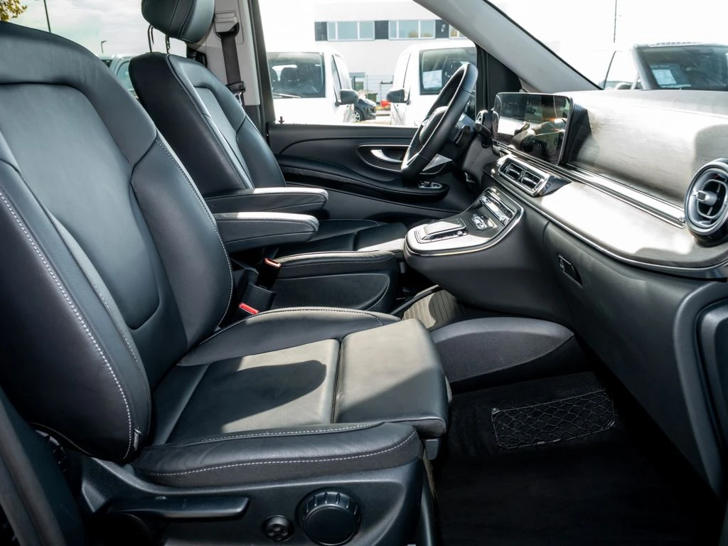 Mercedes-Benz-V-Klasse 300-image-11