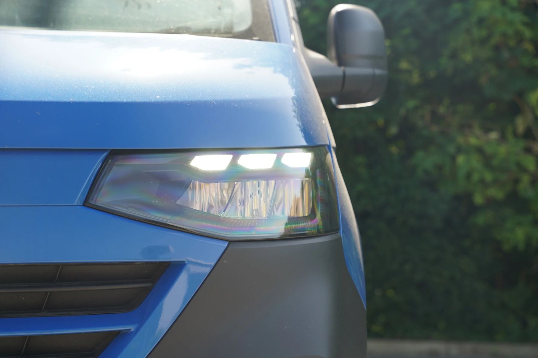 Volkswagen-Transporter-image-35