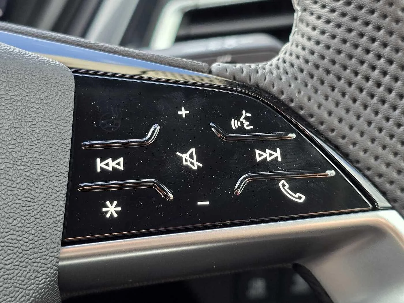 Audi-Q4 e-tron-image-36