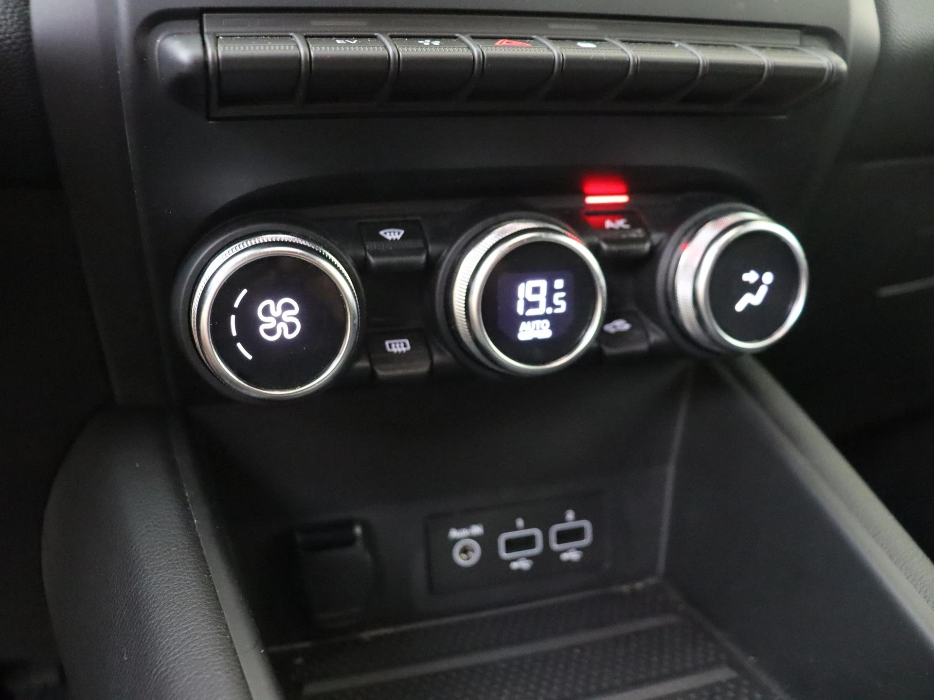 Renault-Captur-image-18