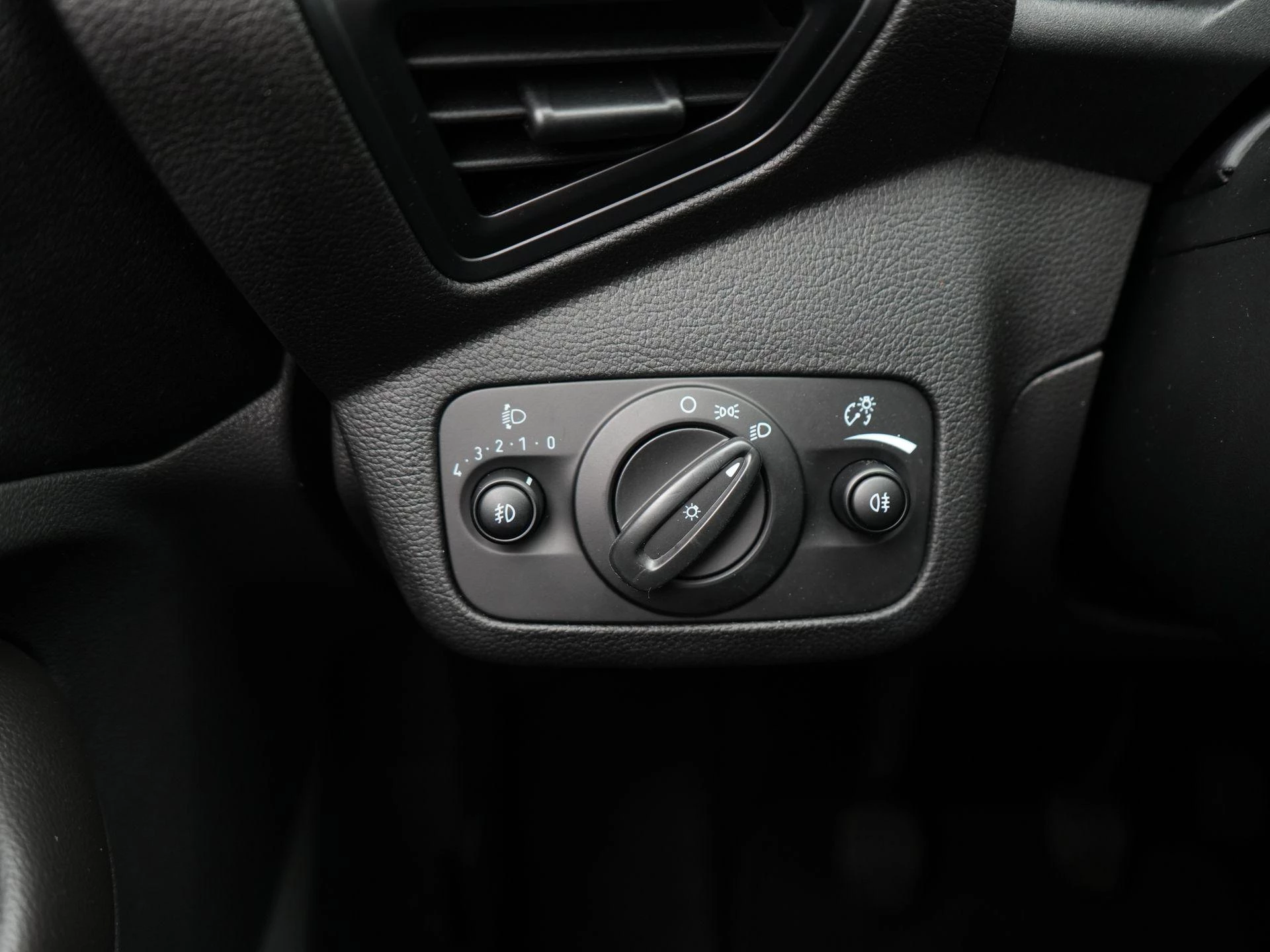 Ford-Kuga-image-23