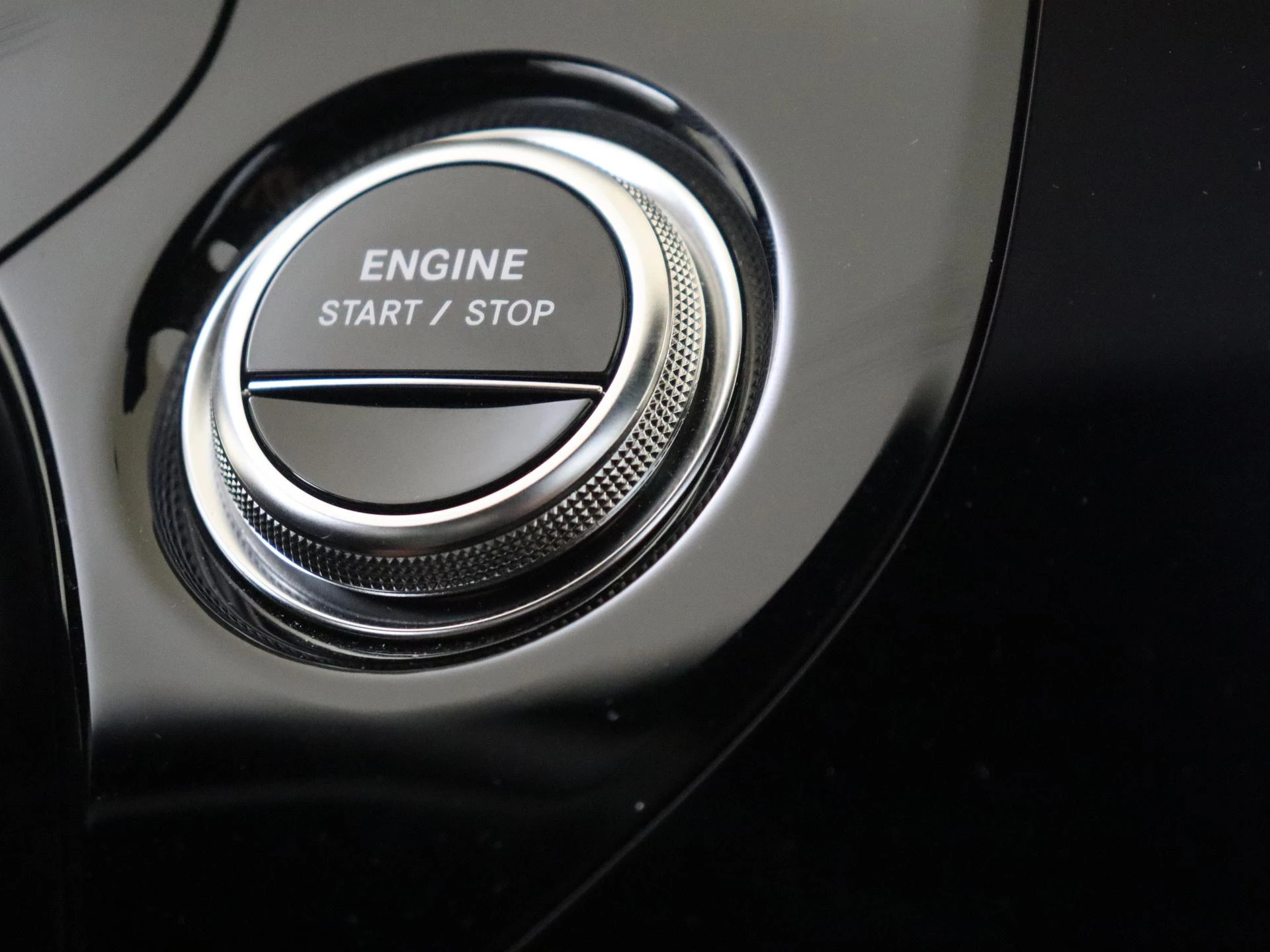 Mercedes-Benz-E-Klasse-image-20