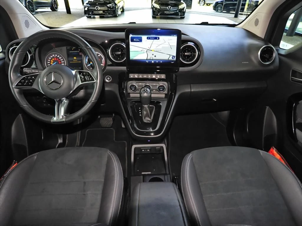 Mercedes-Benz-EQT 200-image-9